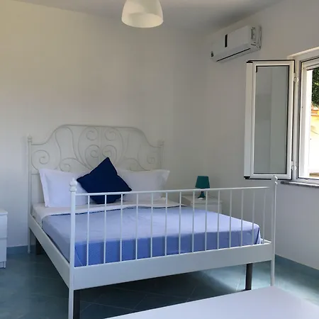 Serrone Hotel apartamentowy Santa Maria di Castellabate