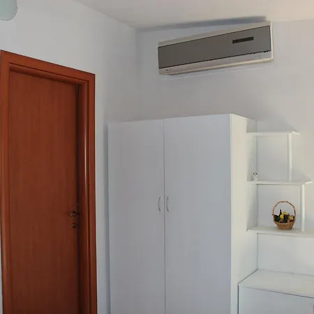 Serrone Hotel apartamentowy Santa Maria di Castellabate