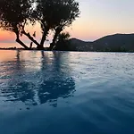 Serrone Aparthotel